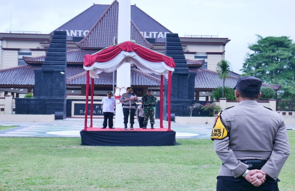 Amankan Suro Agung Dan Pengesahan PSHT, Ratusan Personil TNI-Polri ...
